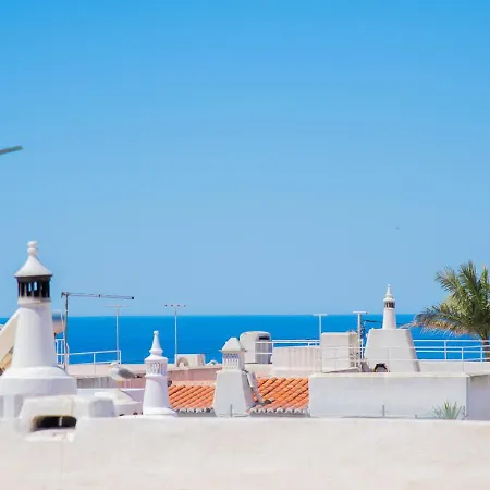 Casa Colmeia - Charming 2-bedroom Hébergement de vacances *