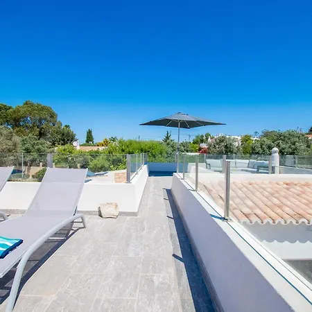 Holiday home Casa Colmeia - Charming 2-bedroom *
