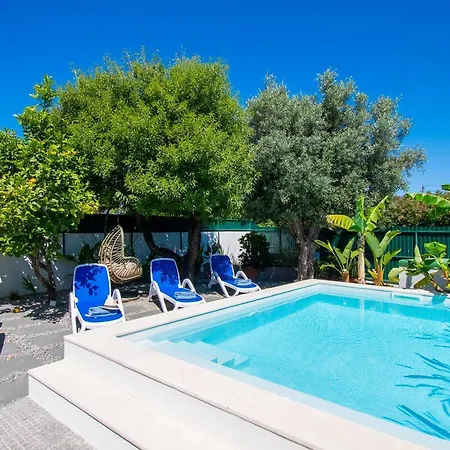 Holiday home Casa Colmeia - Charming 2-bedroom *