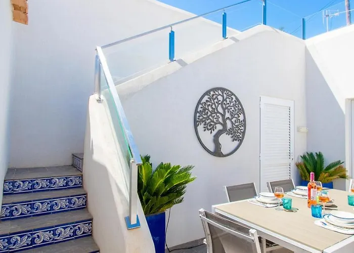 Vakantiehuis Casa Colmeia - Charming 2-bedroom Carvoeiro (Lagoa)